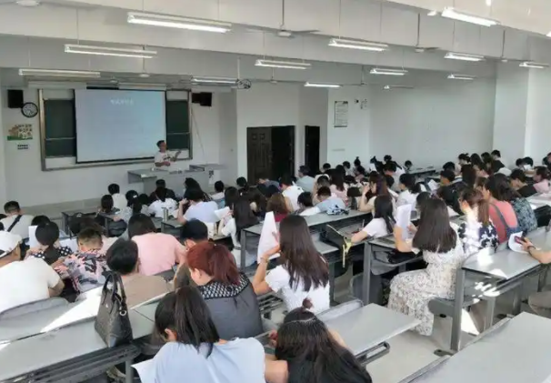 构建职业教育升学立交桥夯实产业集群高